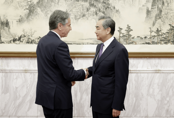 中央外办主任王毅在北京会见美国国务卿布林肯